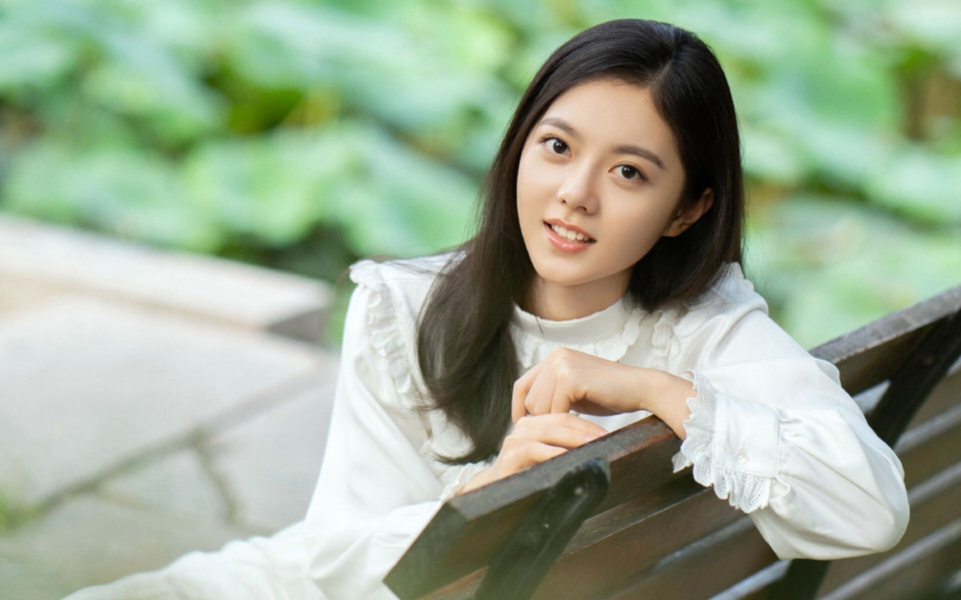 “快艇冲浪：东三叉湖赛场惊现极限运动的极速挑战”