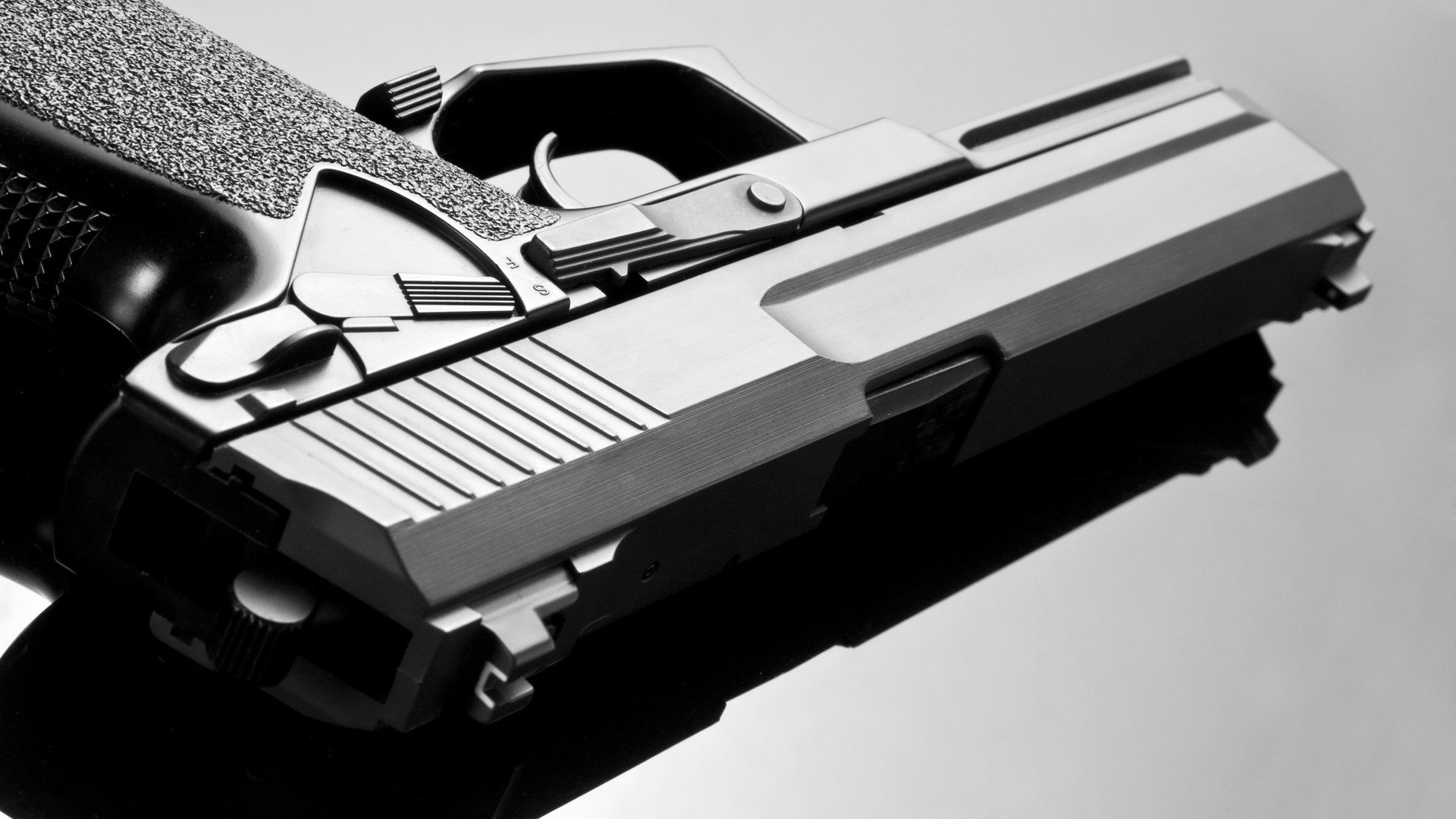 Leyu Sports (乐鱼体育)-英超激烈角逐，豪门纷纷奋战争夺榜首