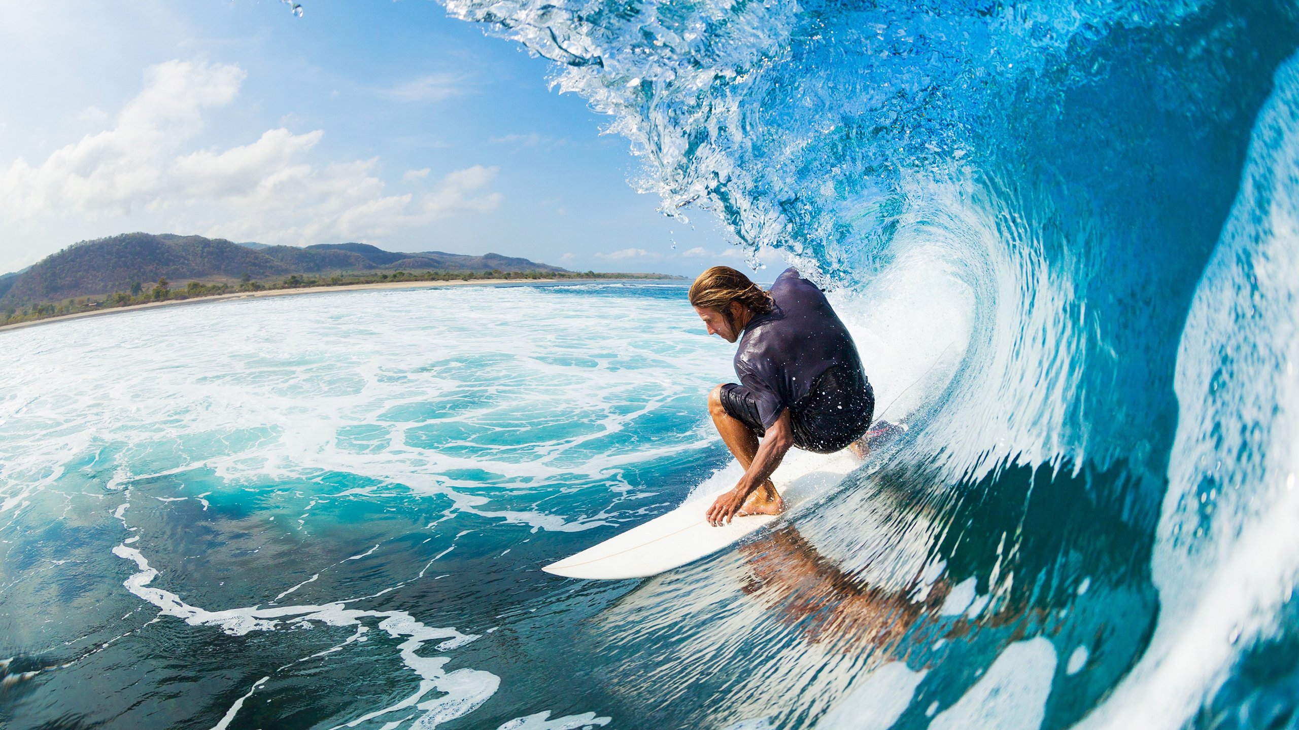 亚冠西亚区决赛 利雅得胜利击败杜海勒 C罗首次捧起亚洲俱乐部奖杯